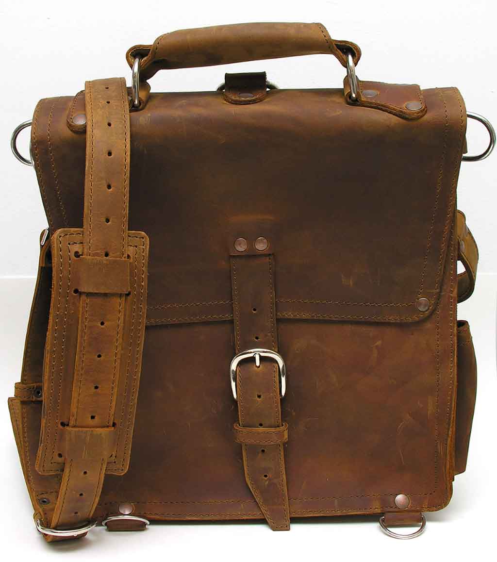 Saddleback Leather Company Messenger Bag Review – The Gadgeteer