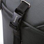 booq_python_sling_clip_detail