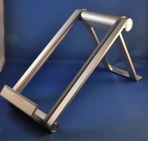 Large, airy, and elegant - the Jas Pro stand from CoolerMaster.