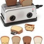 thinkgeek-usb-toast-usb-hub-and-thumb-drives