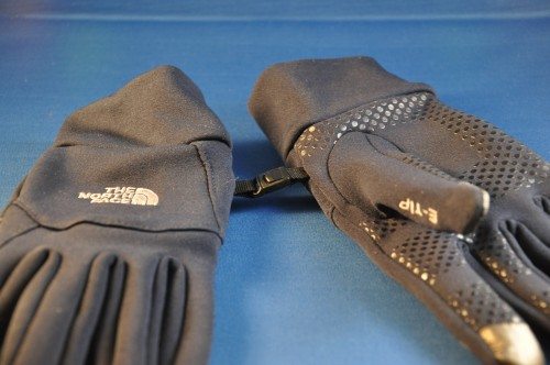 Nice extra: The eTip driving gloves can be clipped together so that you can keep up with them (or lose them!) as a complete set!