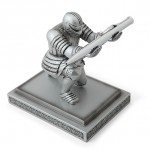 thinkgeek-executive_knight_pen_holder