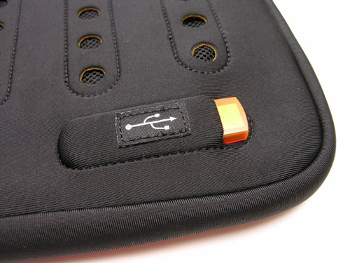 bbp bags Breathe Sleeve usb slot full