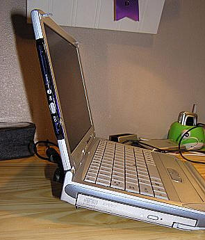 lapworks laptop legs12