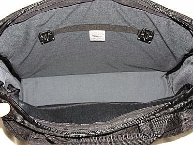 Tom Bihn Super Ego Messenger Style Laptop Bag & Brain Cell - The Gadgeteer