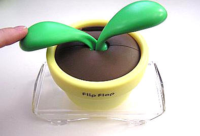 tomy flip flap solar powered plant8