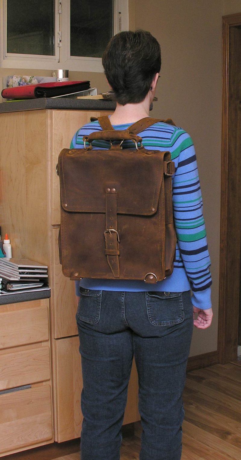 Saddleback Leather Company Messenger Bag Review The Gadgeteer