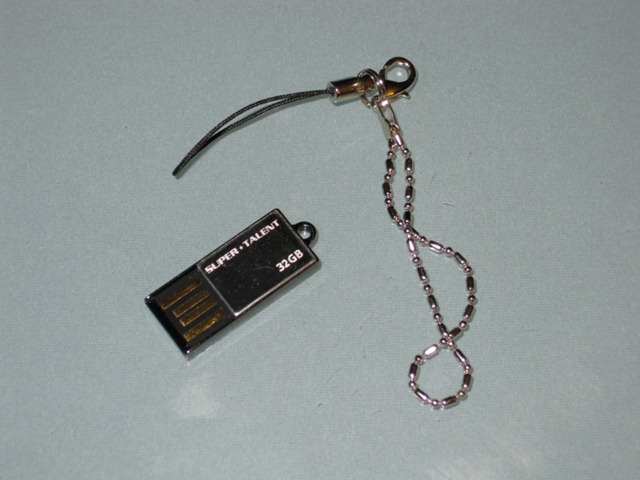 SuperTalent-Pico-USB-2