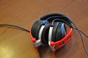 The iFrogz CS40 Comfort Series headphones