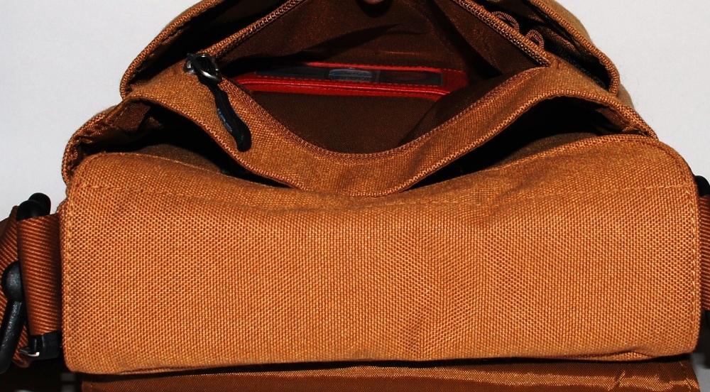 STM Bags Scout Laptop Shoulder Bag (extra small) review: STM Bags