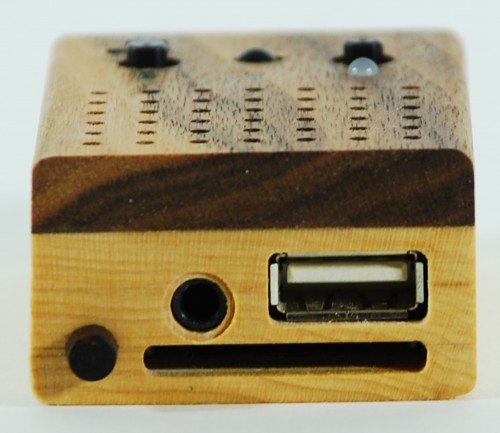 pyramid distribution motz tiny wooden power speaker 3