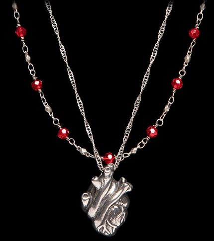 thinkgeek heart necklace