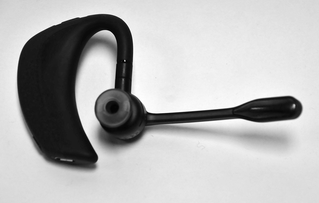 regisseur Bel terug Aannemer Plantronics Voyager Pro HD Bluetooth Headset Review - The Gadgeteer