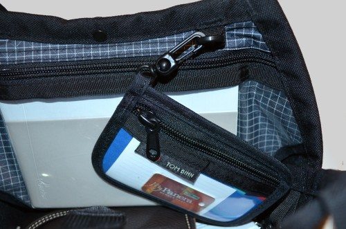 tom bihn clear organizer wallet 8