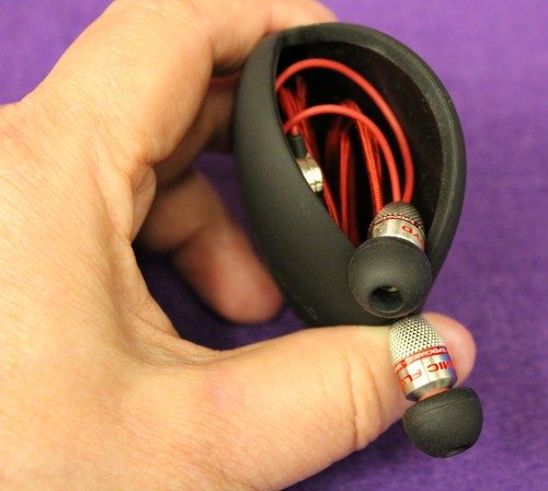 Atomic Floyd SuperDarts +Remote Earphones Review - The Gadgeteer