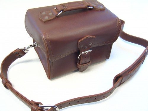 saddleback leather gadget bag