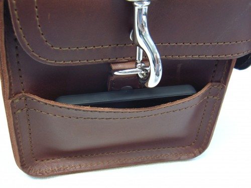 Saddleback Leather Gadget Bag Review - The Gadgeteer