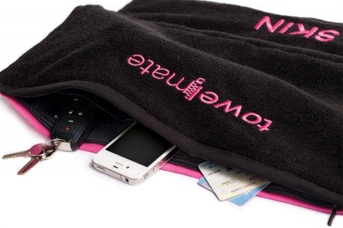 fitness towel bubblegum black hidden zippered pocket