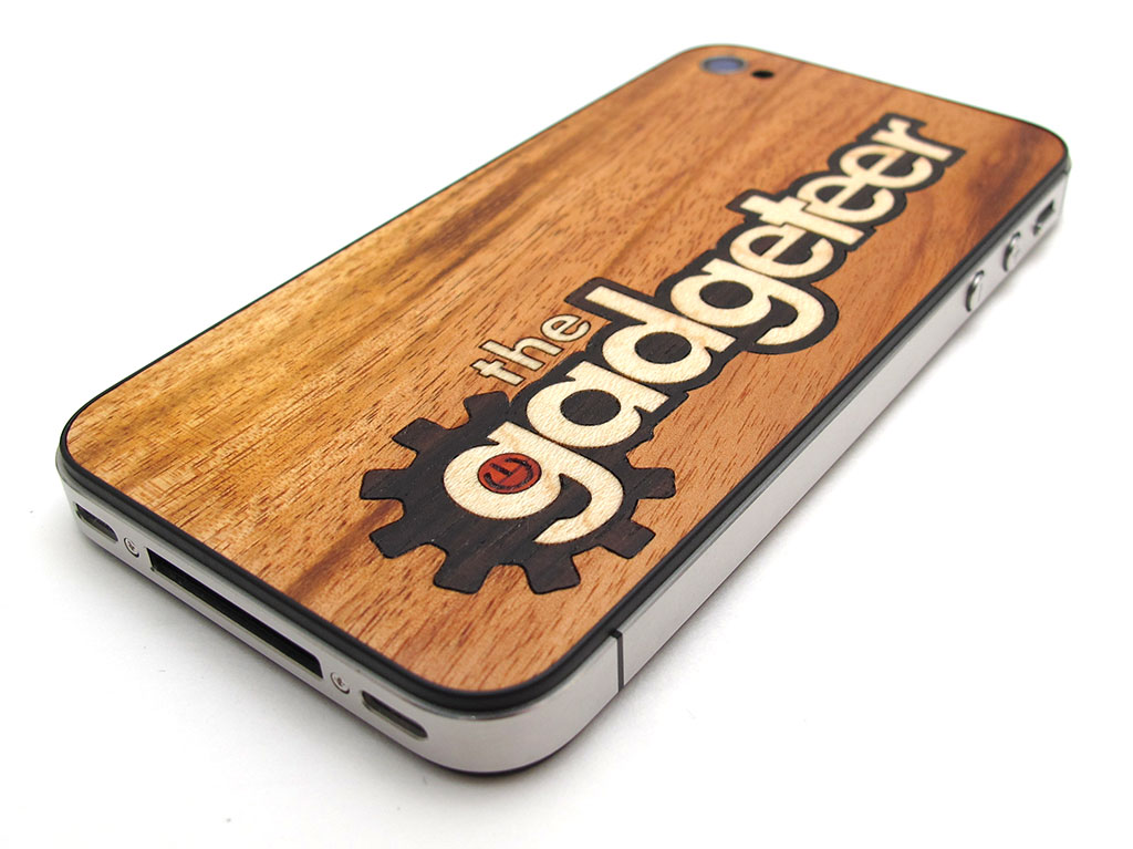 Keyway Designs Wood BackBoard for the iPhone 4S/4 Review The Gadgeteer