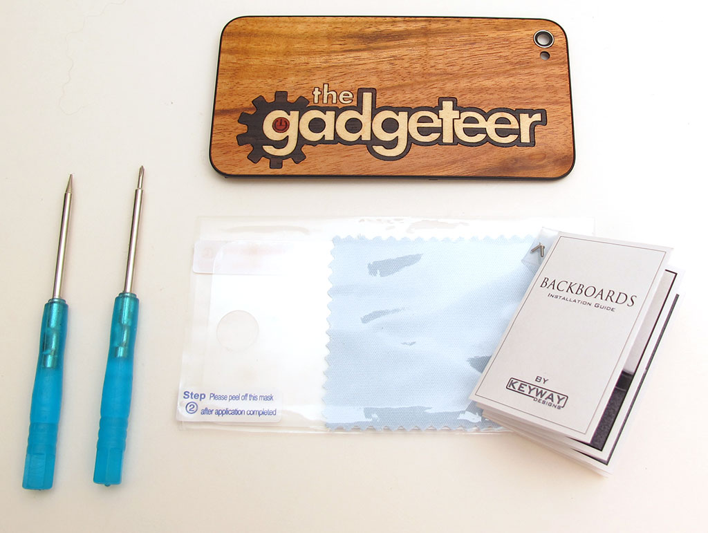 Keyway Designs Wood BackBoard for the iPhone 4S/4 Review - The Gadgeteer