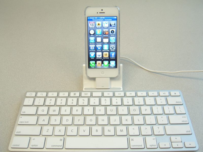 Using an old Apple iPad keyboard dock with your iPhone 5 The Gadgeteer