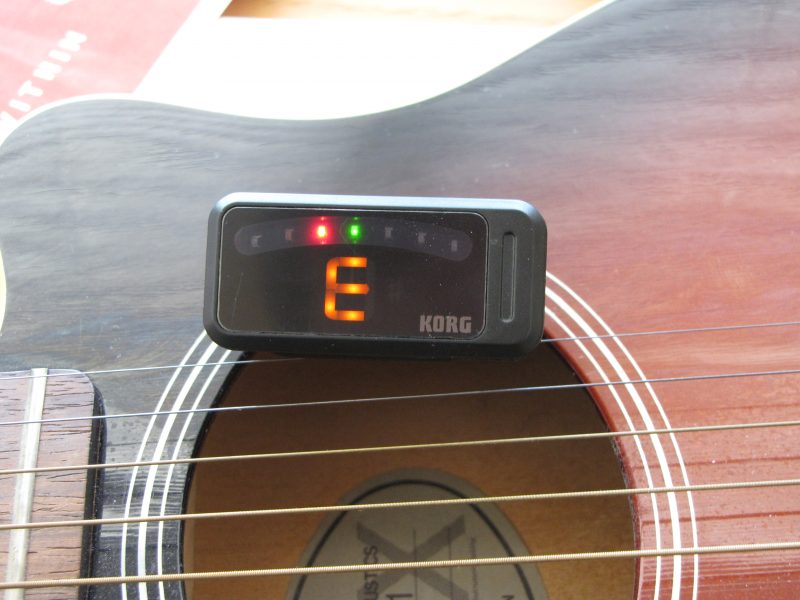 Pitchclip guitar tuner review The Gadgeteer