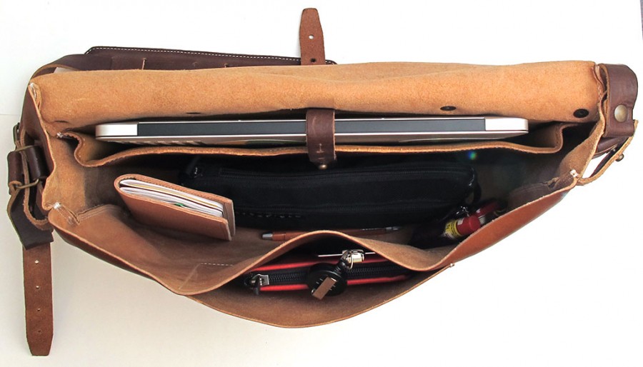 Whipping Post Vintage Messenger Bag review - The Gadgeteer