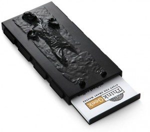 thinkgeek_hansoloincarbonitebusinesscardcase