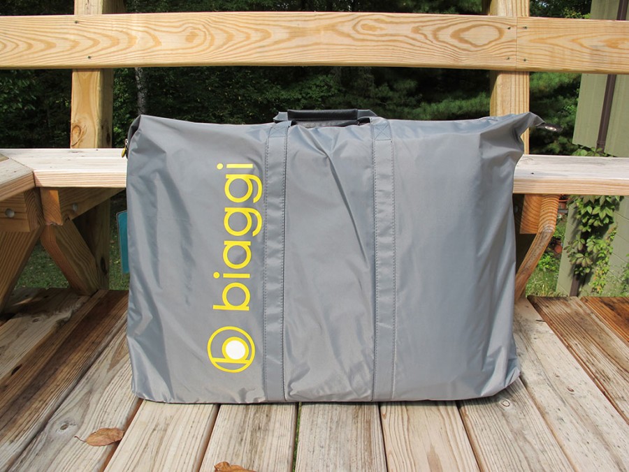 Biaggi Contempo 28" Expandable 4 Wheel Spinner Upright folding luggage