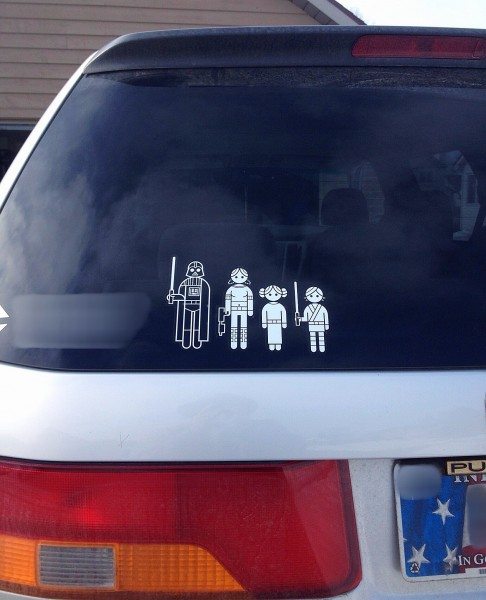 ThinkGeek-StarWarsFamilyCarDecals5.jpg