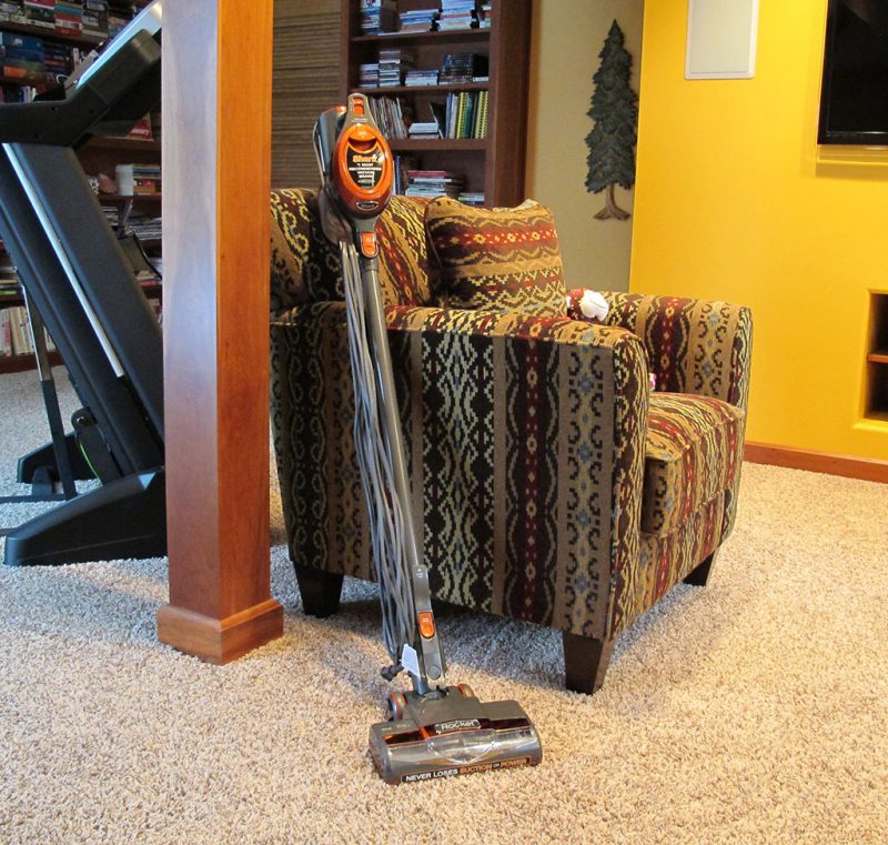 Shark Rocket HV300 ultralightweight upright vacuum review The Gadgeteer