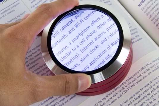 satechi desktop magnifier 2