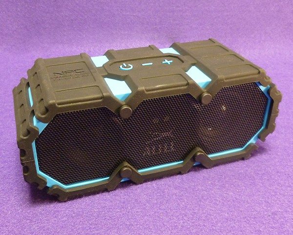 Altec_Lansing_Lifejacket_1