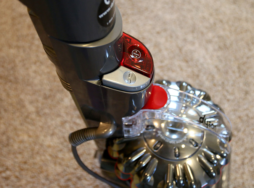 dyson cinetic big ball animal vacuum cleaner