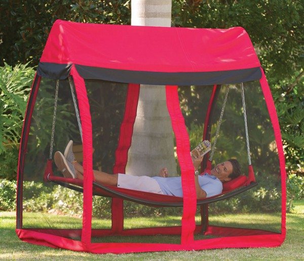 mosquito thwarting hammock