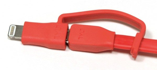 tylt-flyp-duo-reversible-USB-cable-4a