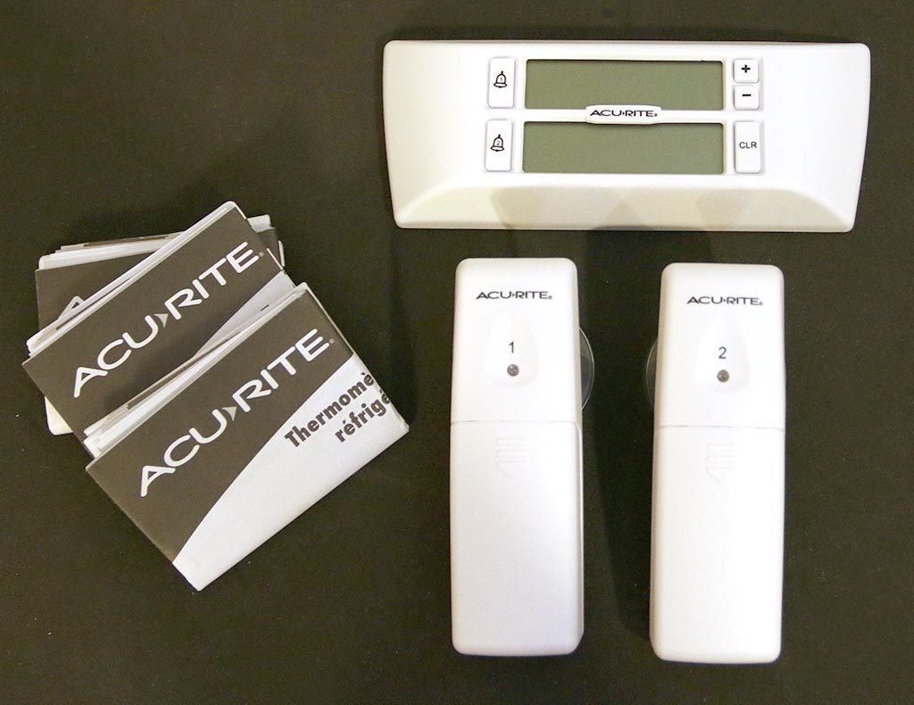 AcuRite 00986 Refrigerator Thermometer with 2 Wireless Temperature Sensors