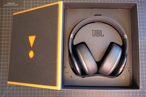 JBL-Everest-Elite-700-02