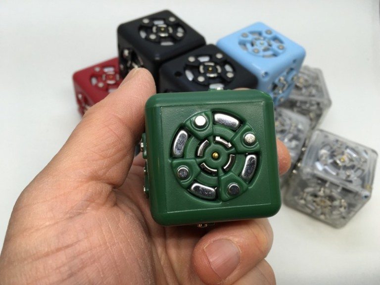 Modular Robotics Cubelets robot blocks review - The Gadgeteer