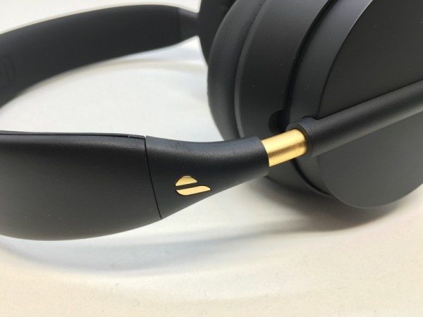 plugged crown headphones-13