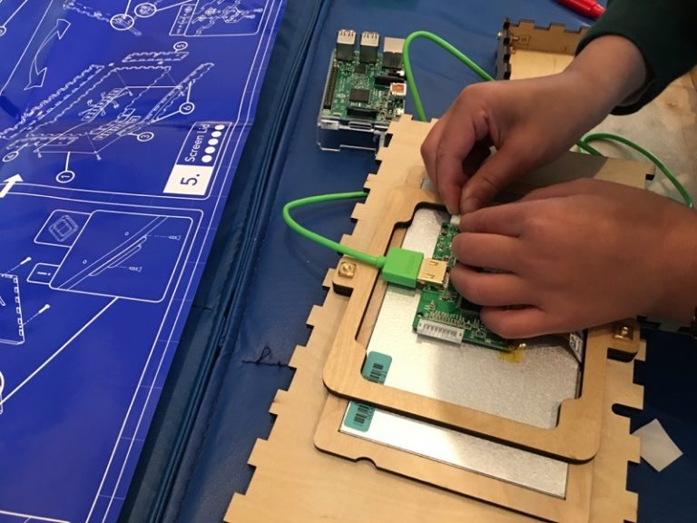 Piper Computer Kit with Minecraft Review - The Gadgeteer