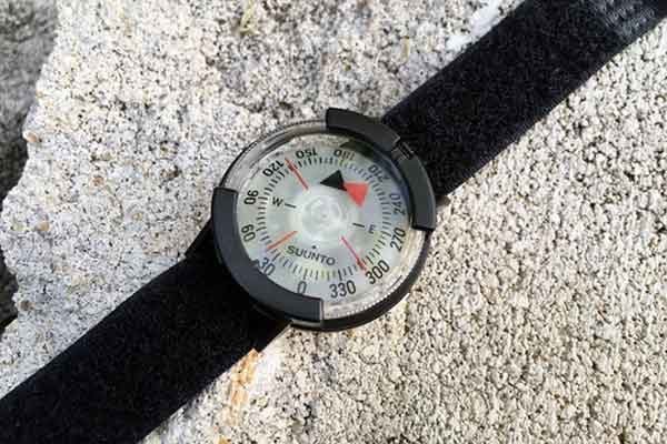 NEW Suunto M 9 Wrist Compass FREE SHIPPING
