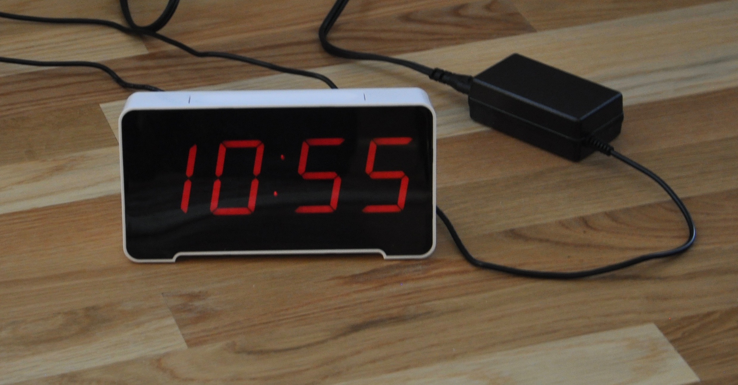 Alarm Clock That Projects Time Onto Ceiling Dining Table And Oregon Scientific Us Clic Atomic Ion Clock Rm308pa