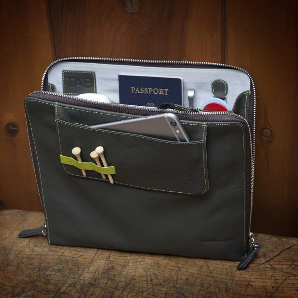 For in-flight convenience, Walter + Ray TAB bags fit in the