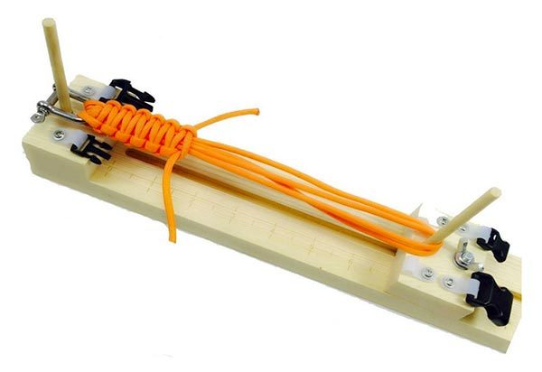DIY Jig Wooden Paracord Bracelet Knitting Maker Cord Wristband Making
