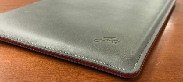 joli originals 105iPadSleeve corner