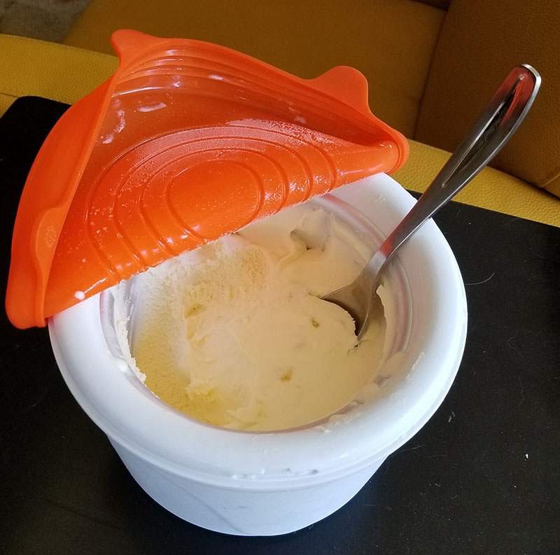 Do you own the ice cream - Cretia with the Pampered Chef