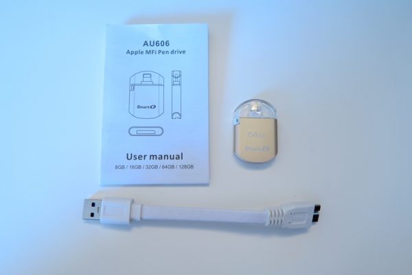 SmartQ Lightning pen drive review - The Gadgeteer