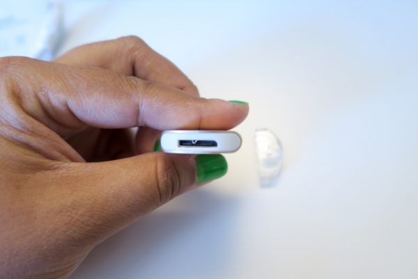 SmartQ Lightning pen drive review - The Gadgeteer