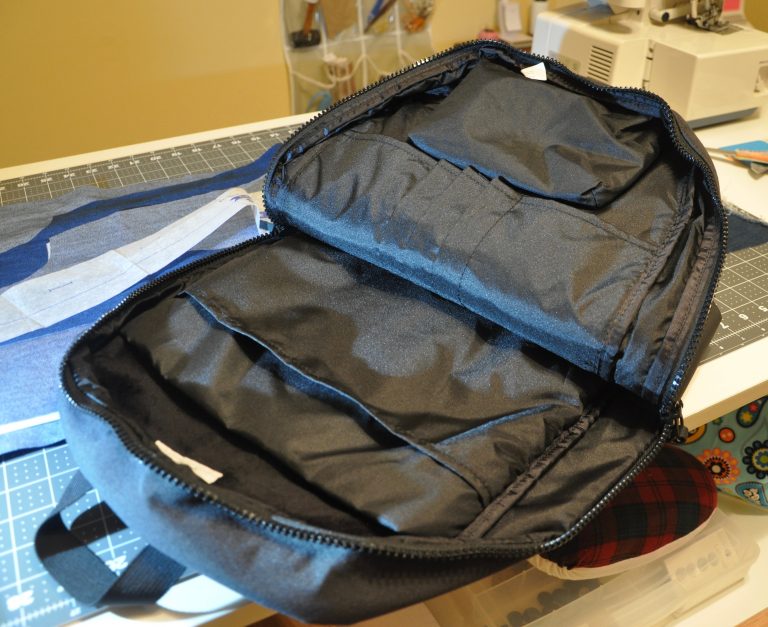 Incase Compass backpack review - The Gadgeteer